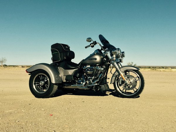 Quels dispositifs de sécurité sont recommandés pour les vélos électriques en milieu urbain?